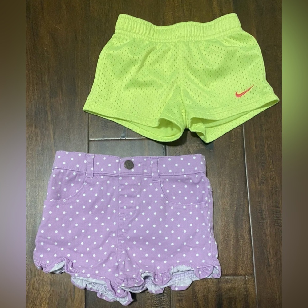 Nike girl’s shorts bundle 2 nike + children place size 2T